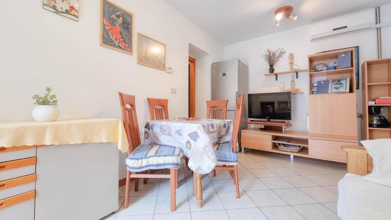 Valentino Apartment Новиград Екстериор снимка