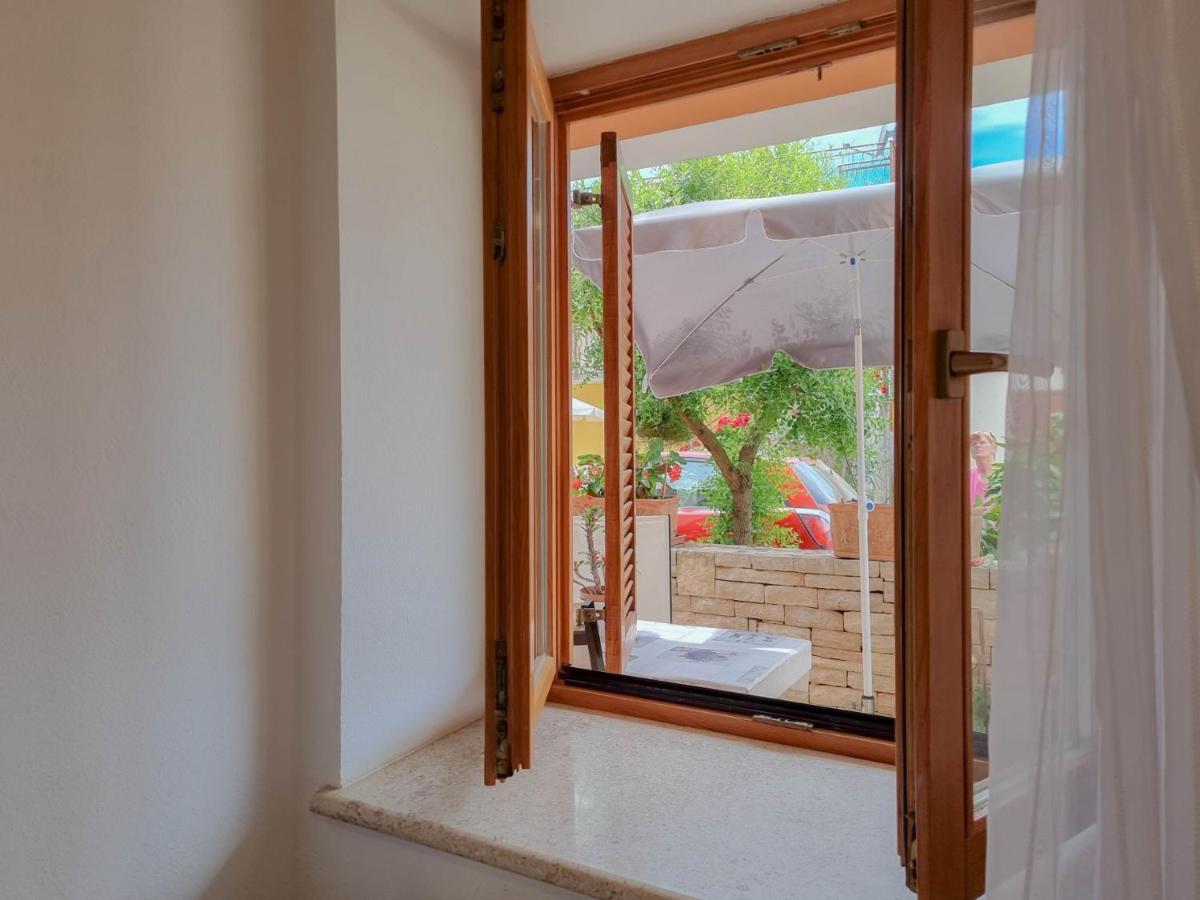 Valentino Apartment Новиград Екстериор снимка