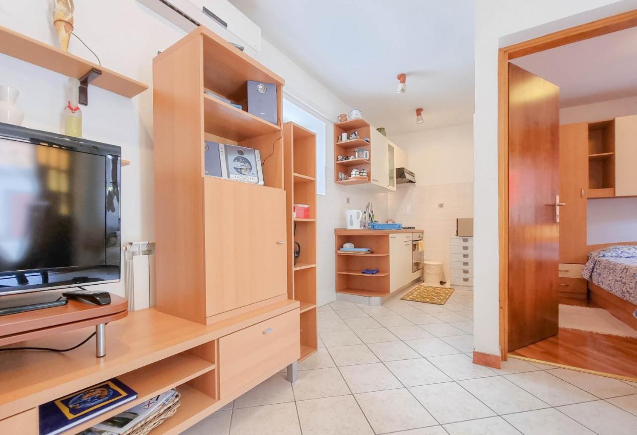 Valentino Apartment Новиград Екстериор снимка